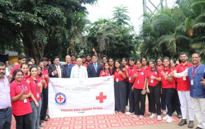Dr Prabhakar Kore and dignitaries at Rotary Red Cross Blood Centre launch