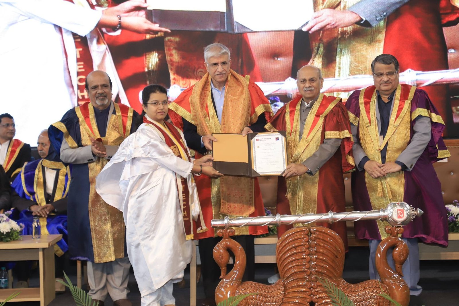 Dr. Prabhakar Kore with Chief Guest Seetarama Kotagiri at the 7th Convocation of KLE Technological University, Hubballi.