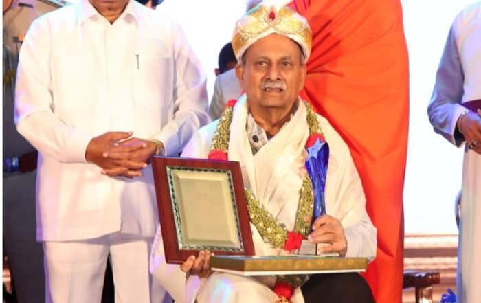 Vaidyavarenya Award for Dr Prabhakar Kore