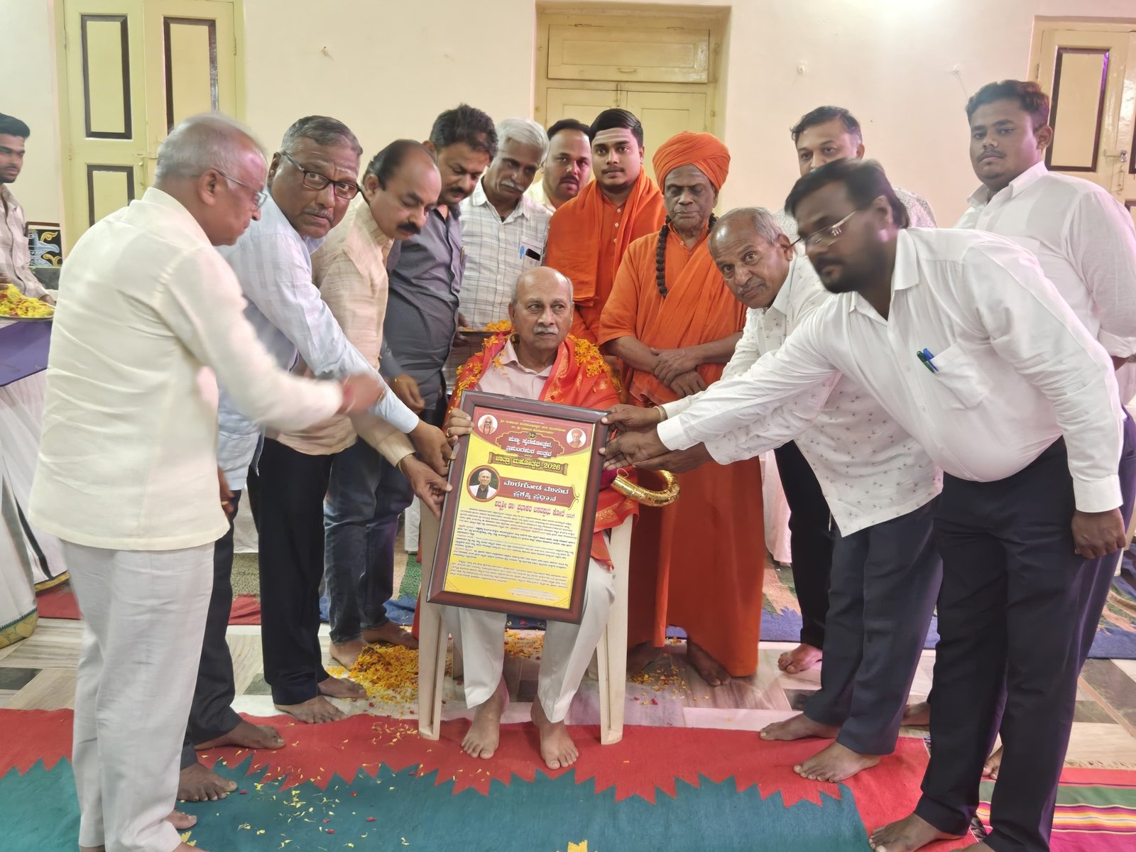 Dr Prabhakar Kore Murugod Mukuta