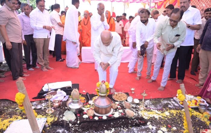 KLE Society- Bhoomi Pujan Of New Kannada School Building