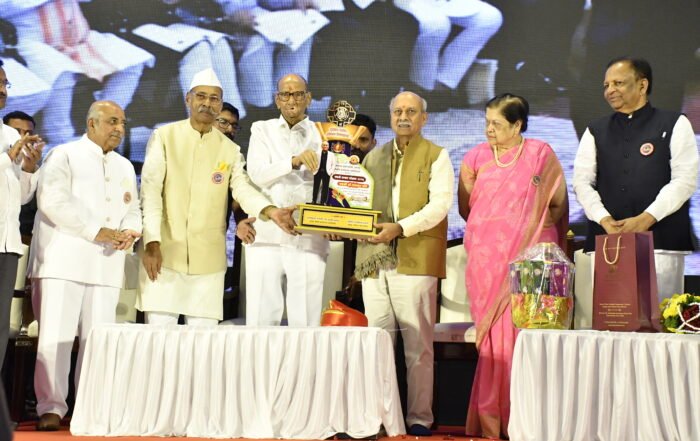 Prabhakar Kore being felicitated in Pune by the Veerashaiv-Lingayat community